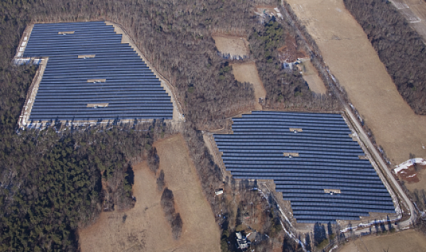 Photo of the 4.8 MW and 3.6 MW arrays in Franklin, MA